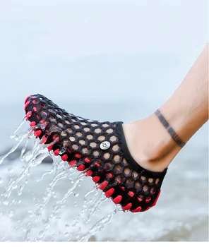 2023 Vara Unisex Sandale Saboti de Gradina Pantofi Femei Ușoare Noi Slip-on Pantofi Jeleu Papuci Barbati Beach Apă Pantof Moale Apartamente
